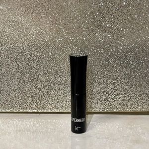 5 for $25 item 🌺 Mini It Cosmetics Superhero Mascara